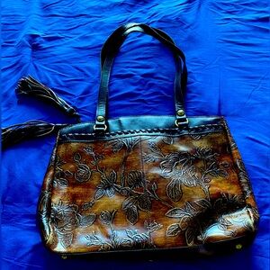 EUC PATRICIA NASH PURSE